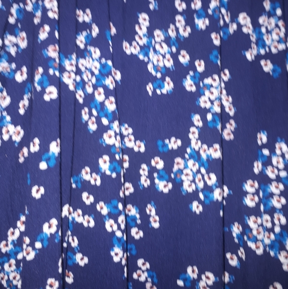 DENVER HAYES Cold Shoulder Blouse - Picture 4 of 7